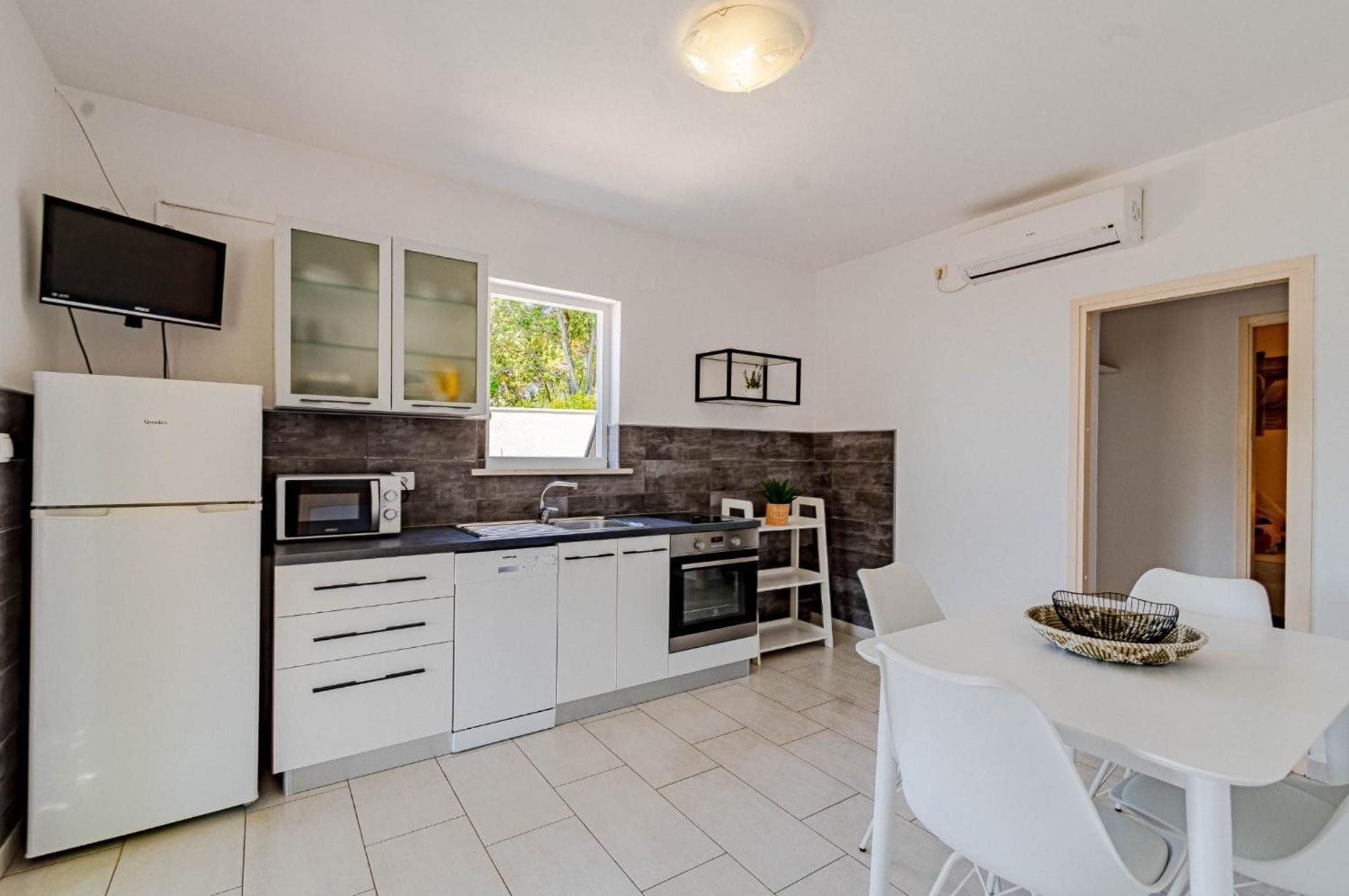 Seaside Apartments With A Swimming Pool Tri Zala, Korcula - 558 Zrnovo Exterior foto